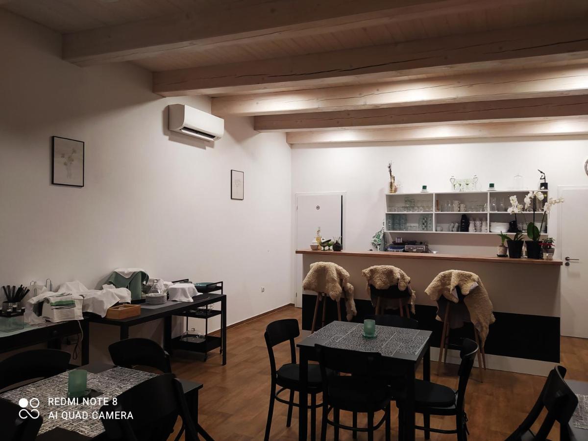 Villa Liduska S Kavarnou Bechyně Екстериор снимка